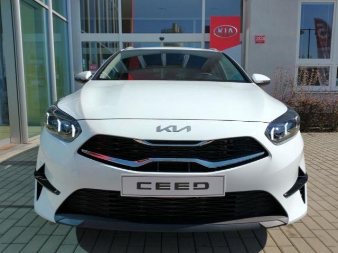 Kia Ceed, SW 1.5 T-GDi 7DCT TOP MY22, barva bílá