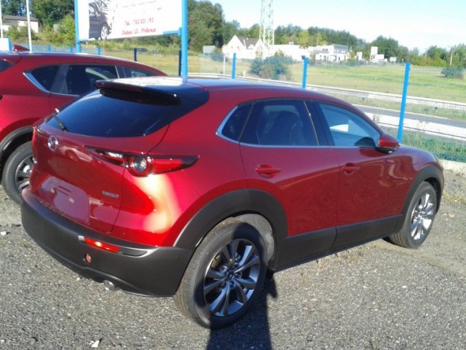 Mazda CX-30, 2,0i, barva červená