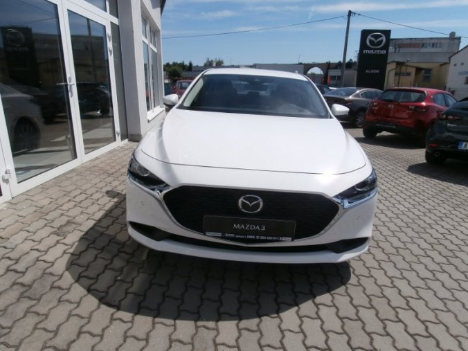 Mazda 3, Skyactiv G122, barva bílá