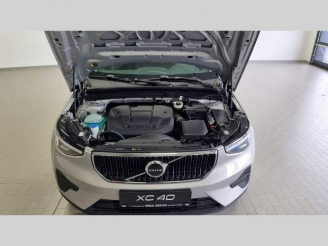 Volvo XC40, T2 1.5L 129 HP AT8 FWD ESSENTI, barva šedá