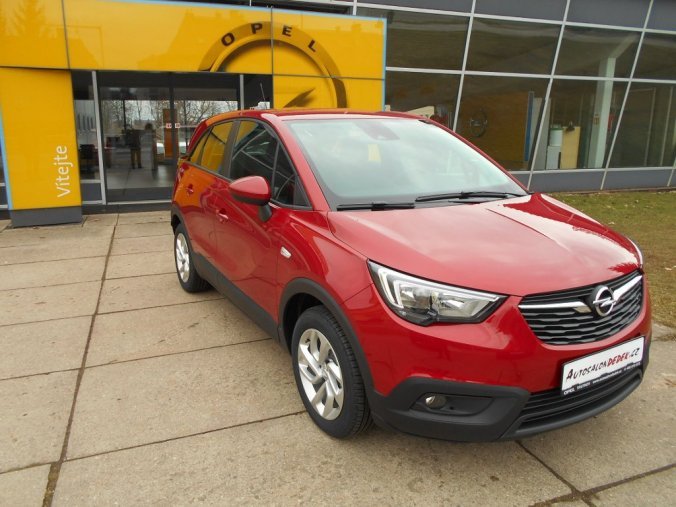 Opel Crossland X, SMILE 1,2, barva vínová