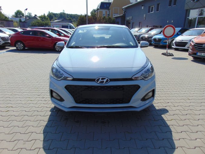 Hyundai i20, 1,25i 55 kW (95 NAT) 5 st. man, barva bílá