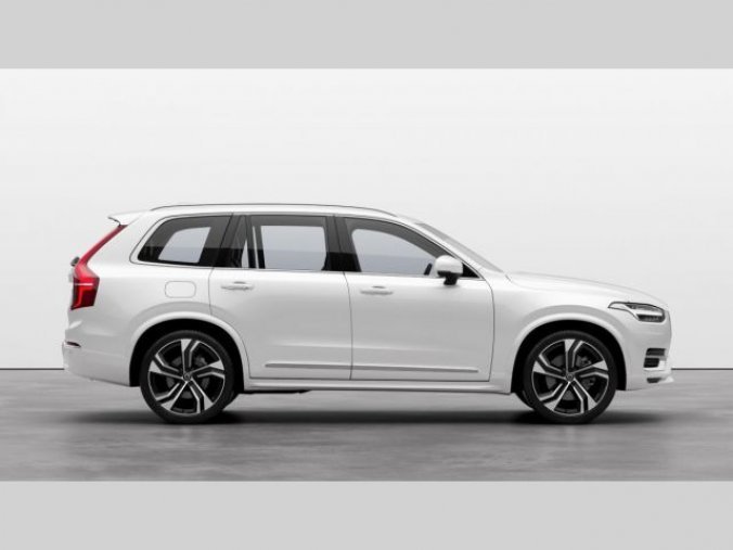 Volvo XC90, B5 2.0L 235+14 HP 7S AT8 AWD U, barva bílá