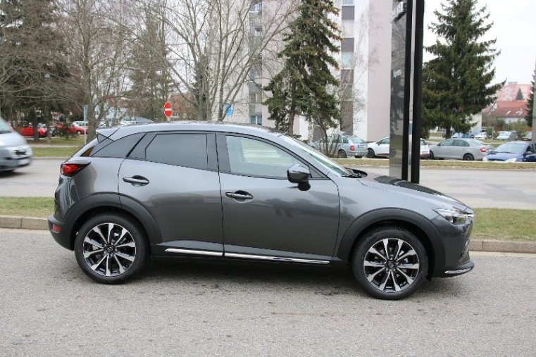 Mazda CX-3, 2,0 Skyactiv-G 121k, barva šedá