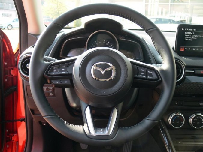 Mazda 2, 1.5 Skyactiv G90, barva červená