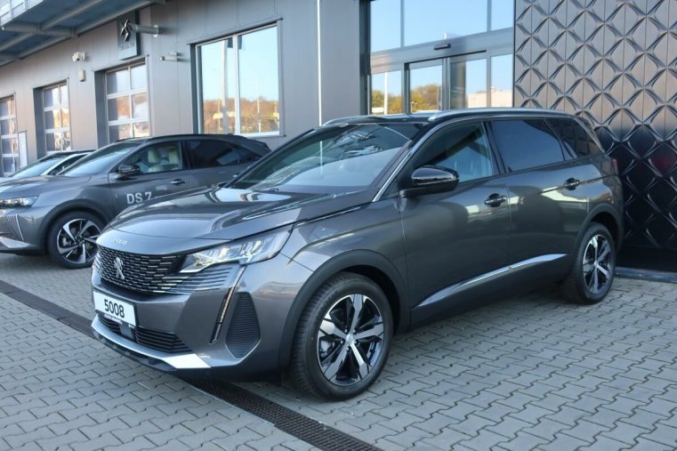 Peugeot 5008, Peugeot 5008 Allure Pack 1.5HDi EAT8, barva šedá