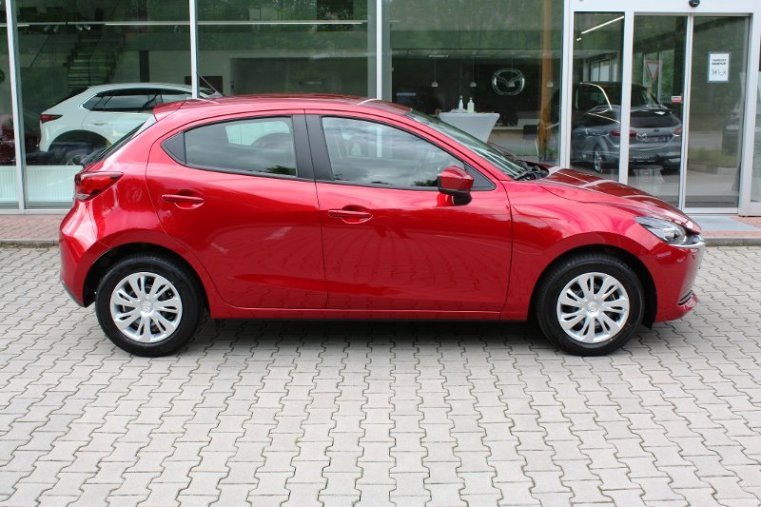 Mazda 2, Skyactiv-G, barva červená