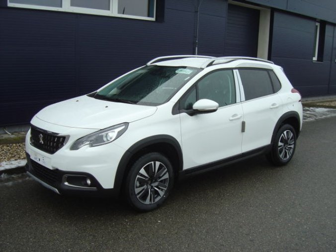 Peugeot 2008, Allure 1.2 PureTech 130 S&S MAN6, barva bílá