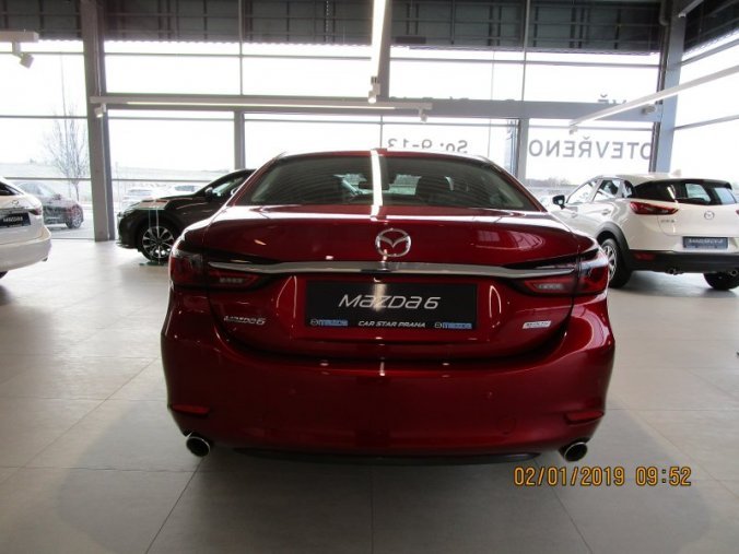 Mazda 6, 2.5i, barva červená