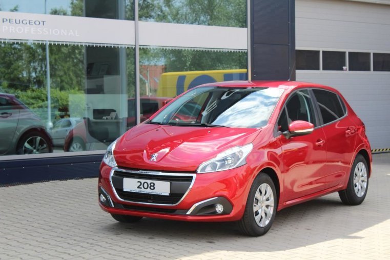 Peugeot 208, ACTIVE 1.2 61kW, barva červená