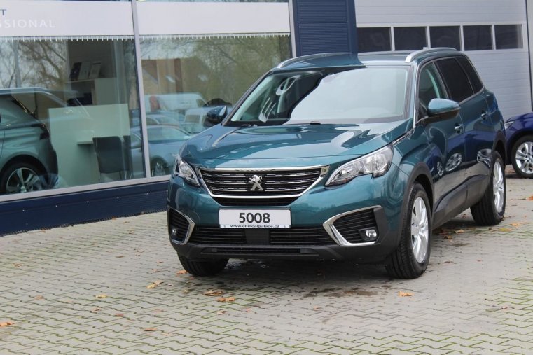 Peugeot 5008, ACTIVE 1.2 96kW AT8, barva zelená