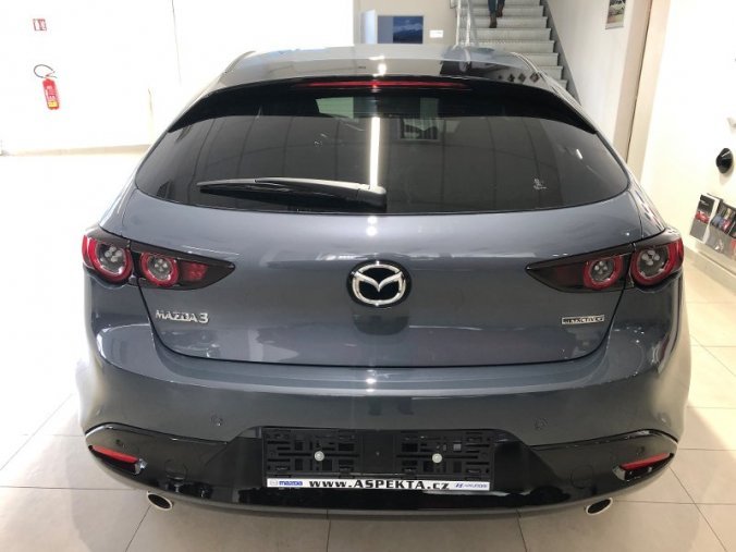 Mazda 3, 2.0i G 122K, barva šedá