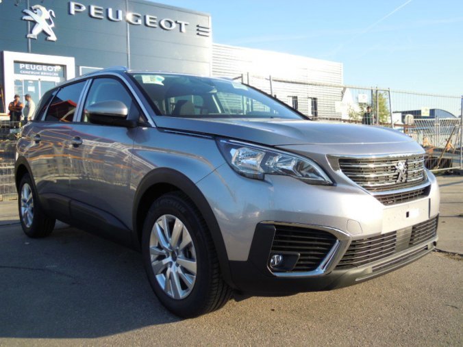 Peugeot 5008, ALLURE 1.5 BlueHDi 130 S&S MAN6 - 7 míst -N7405, barva šedá