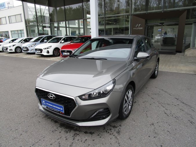 Hyundai i30, 1,0 T-GDI 88 kW (95 NAT) 6 st. man, barva zelená