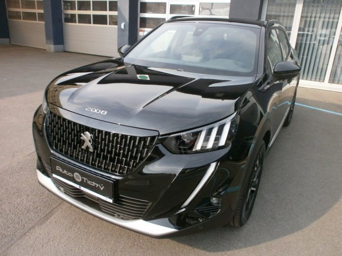 Peugeot 2008, GT Line 1,2 PureTech 130 96 kW, barva černá