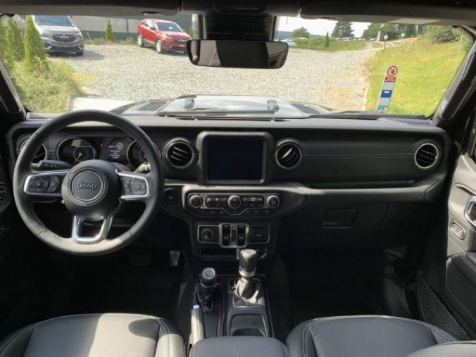 Jeep Wrangler, 2.0T GME Sahara 8ATX, barva černá