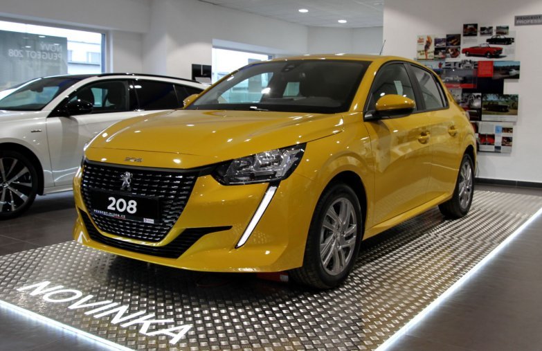 Peugeot 208, Active 1.2 PureTech 100, barva žlutá