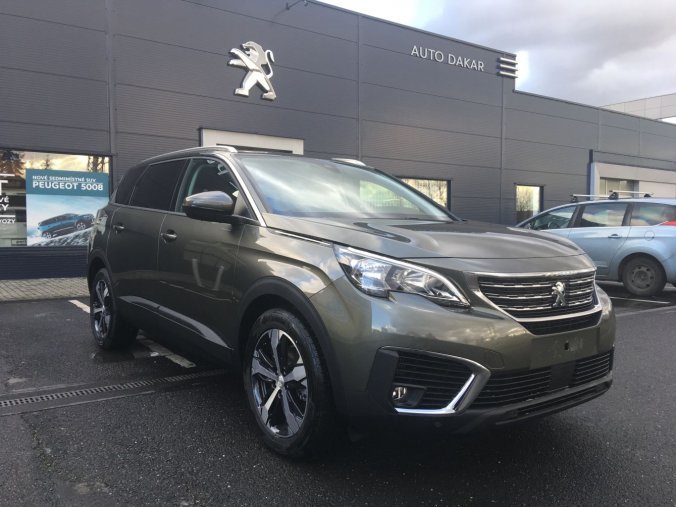 Peugeot 5008, ACTIVE 1.2 PureTech Turbo 130k, barva šedá