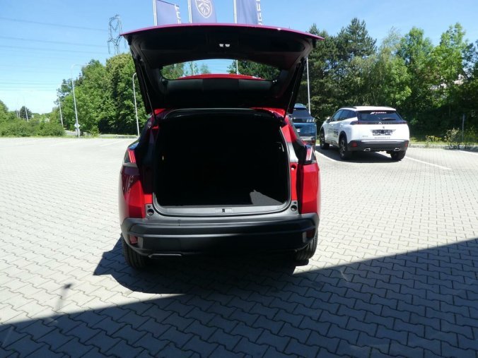 Peugeot 3008, Peugeot 3008 ACTIVE PACK 1.2 PureTech MAN6, barva červená