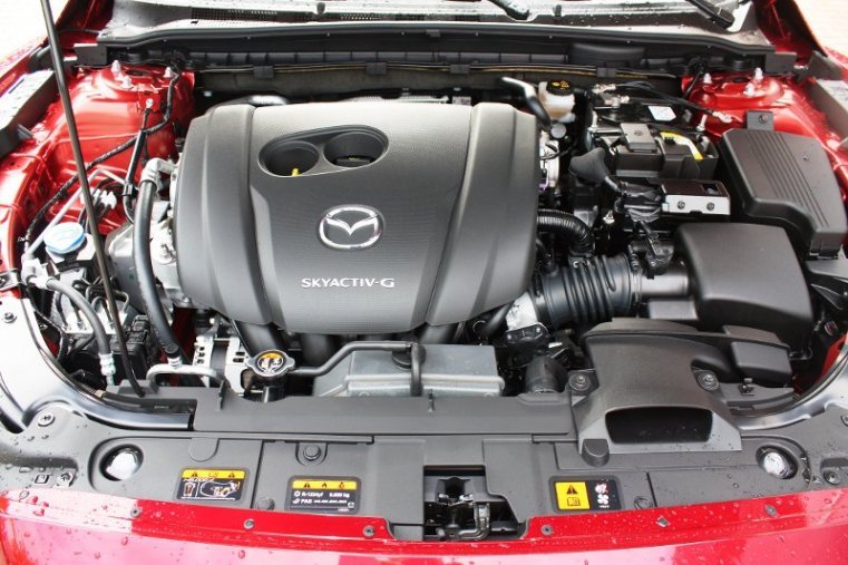 Mazda 6, SKYACTIV-G, barva červená