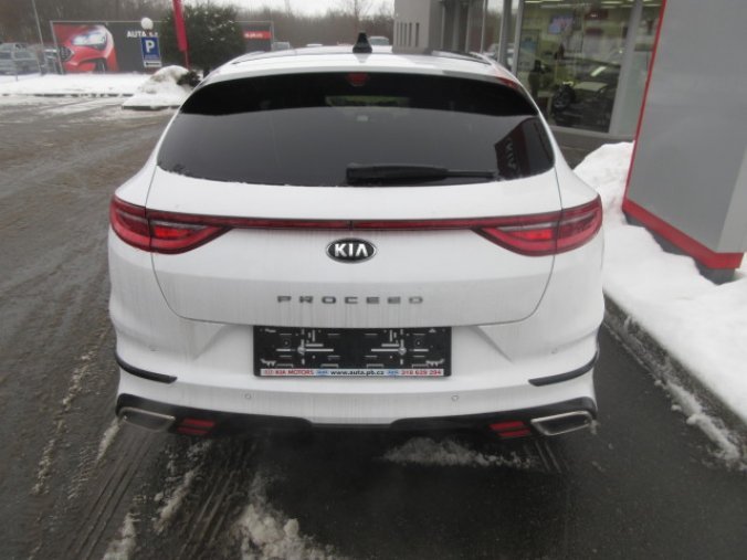 Kia ProCeed, ProCeed 1,6 T-GDi GPF 7DCT, barva bílá