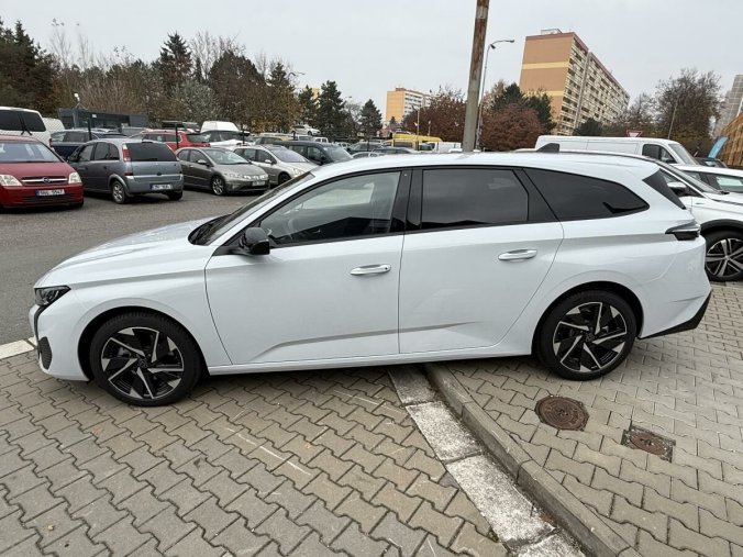 Peugeot 308, Peugeot 308 SW ALLURE - IHNED K ODBĚRU, barva bílá