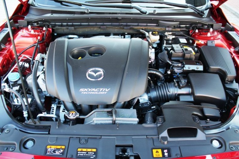 Mazda 6, SKYACTIV-G, barva červená