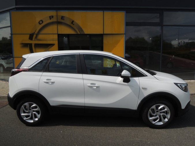 Opel Crossland X, INNOVATION 1.2T 110K MT6, barva bílá