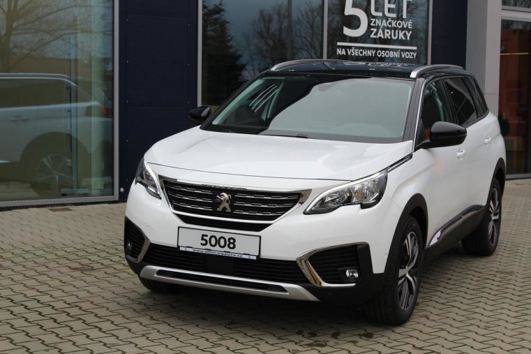 Peugeot 5008, ALLURE 1.5 96kW, barva bílá