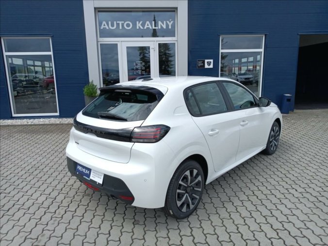 Peugeot 208, Peugeot 208 1,2 Active 1.2 PureTech 100k MAN6, barva bílá