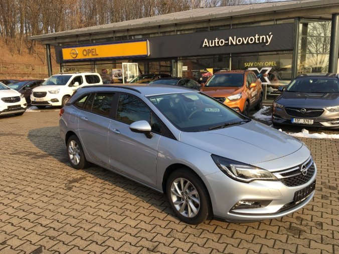 Opel Astra, ST Smile 1,4 Turbo 110 kW, barva stříbrná