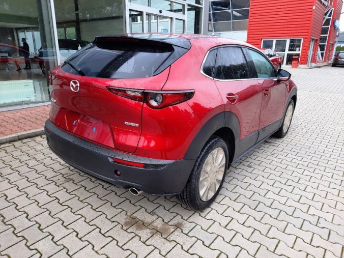 Mazda CX-30, SKYACTIV-G, barva červená