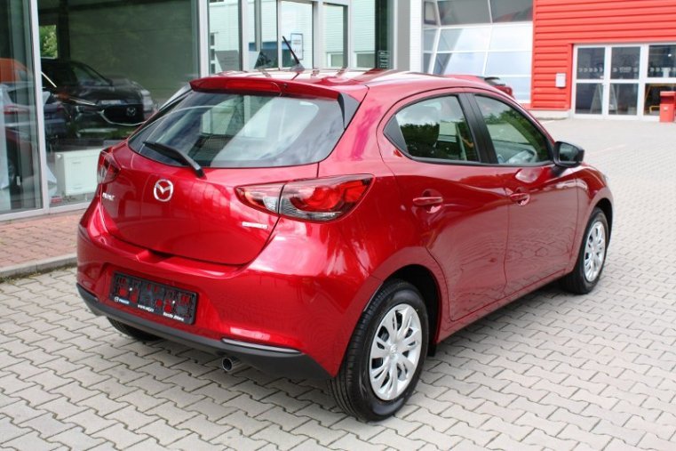 Mazda 2, Skyactiv-G, barva červená