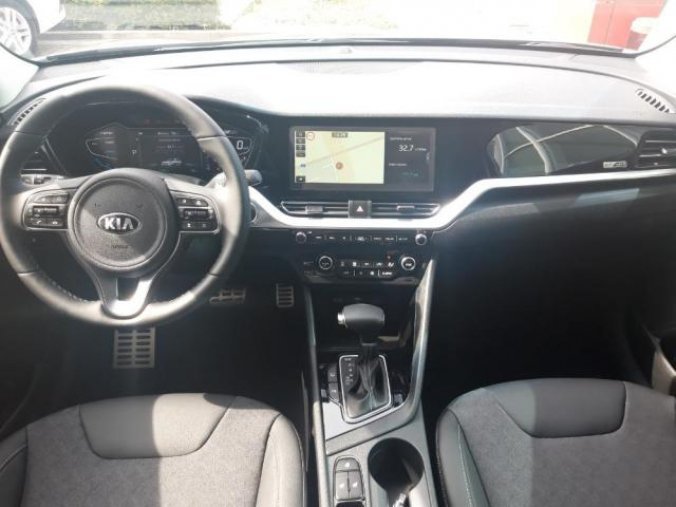 Kia Niro, 1,6 GDi HEV Exclusive Style, barva stříbrná