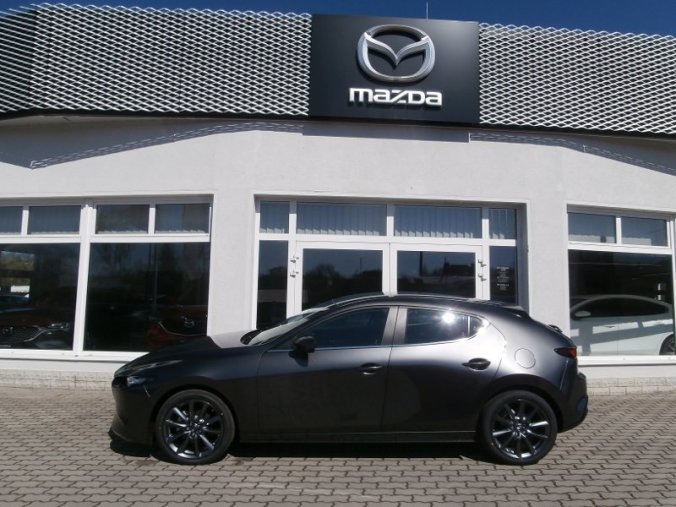 Mazda 3, Skyactiv G122, barva šedá