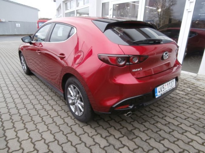 Mazda 3, Skyactiv G122, barva červená