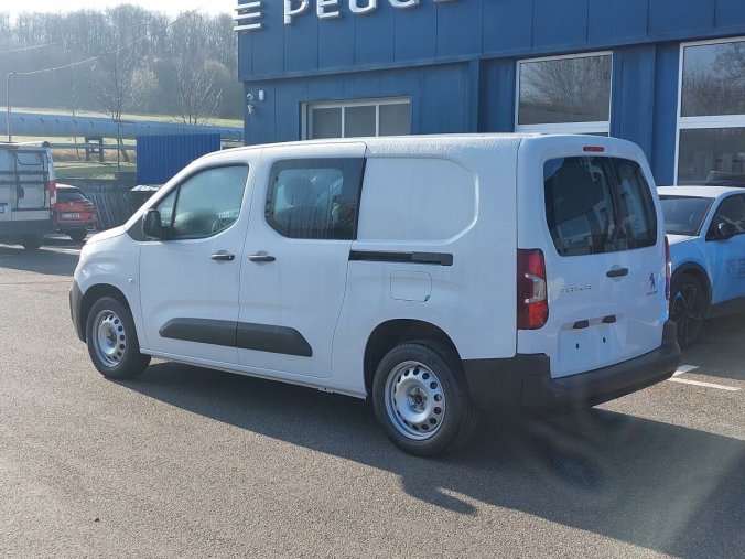 Peugeot Partner, Peugeot Partner Polocombi L2 1000 1.5 BlueHDi, barva bílá