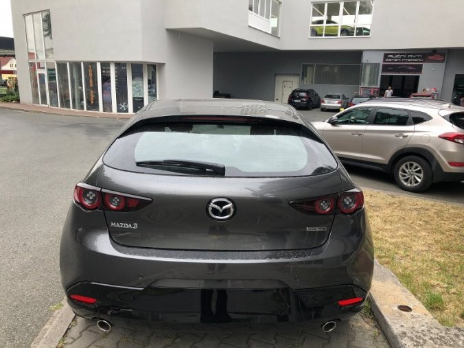 Mazda 3, 2.0i G122, barva šedá