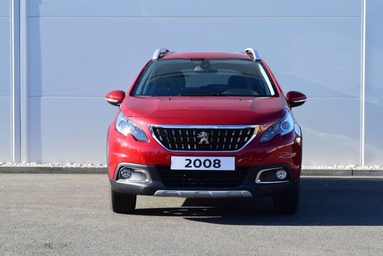 Peugeot 2008, ALLURE 1.2 PureTech 130 S&S MAN6, barva červená