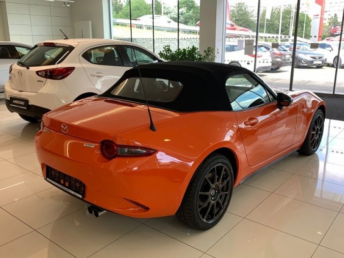 Mazda MX-5, 2,.0G184, barva oranžová