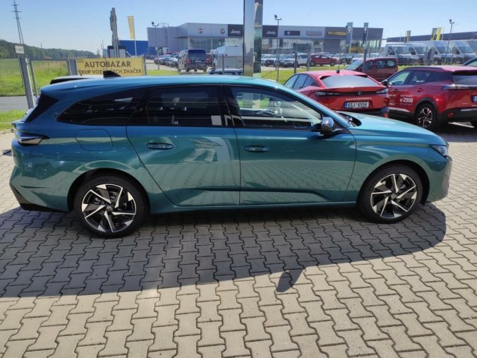 Peugeot 308, Peugeot 308 SW ALLURE 1.2 130k AUT8 NAVI, barva modrá