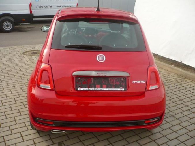 Fiat 500, 1.0 BSG 70k Sport, barva červená