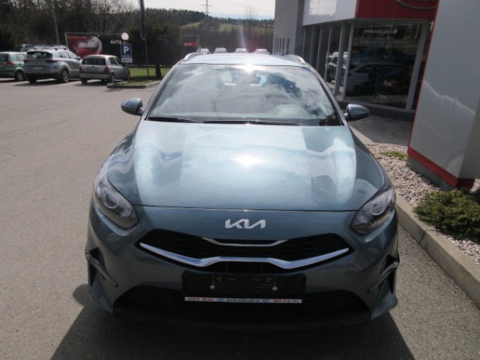 Kia Ceed, 1,5 T-GDi GPF 7DCT SPIN, barva šedá