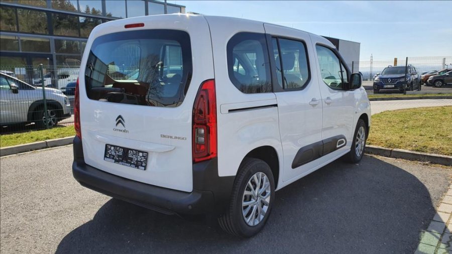 Citroën Berlingo, 1,5 BlueHDi 100 S&S MAN FEEL, barva bílá