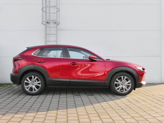 Mazda CX-30, 2,0i Skyactiv-X 180 KW/132k 6AT, barva červená