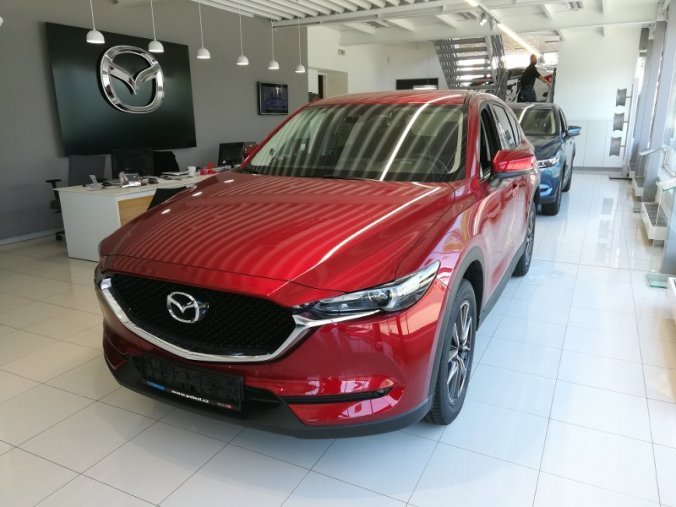 Mazda CX-5, 121kW (165k), barva červená