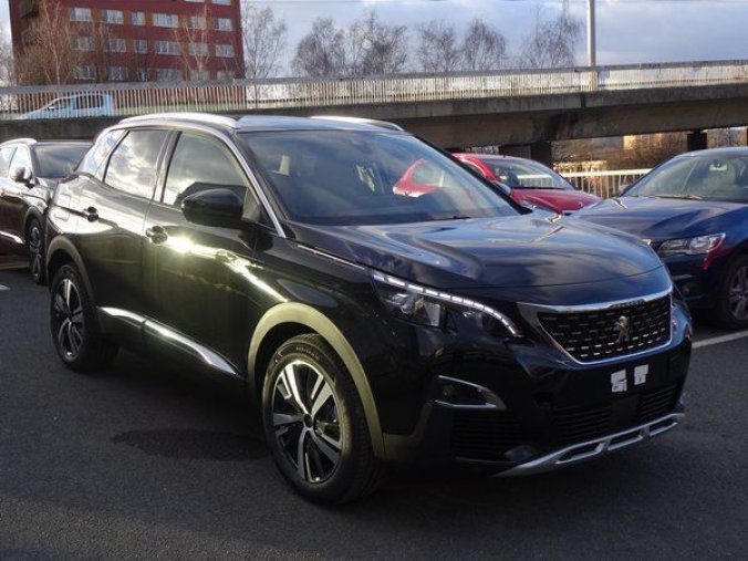 Peugeot 3008, ALLURE 1.2 PureTech 130k S&S EAT8, barva černá