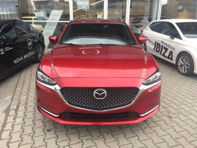 Mazda 6, 2,5G 194k, barva červená