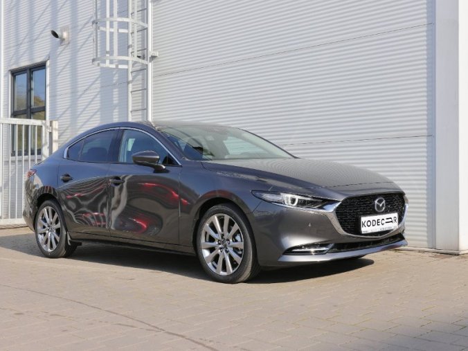 Mazda 3, 2,0 Skyactiv-X 132KW/180K 6MAN, barva šedá