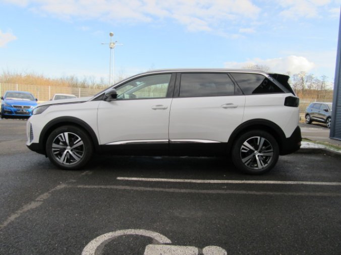 Peugeot 5008, Allure Pack 1.2 PT EAT8, barva bílá